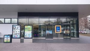 ALDI bolt bejárata Budapesten.