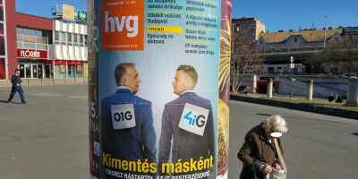 HVG címlap a Mahir hirdetőoszlopain néhány héttel ezelőtt. Hamarosan lehet, hogy már nem lehet ilyen, pedig 40 éven át hirdettek így. Fotó: Ladányi András / Media1