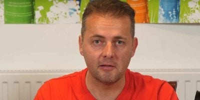 Dévényi István a Kötöttfogás műsorvezetőjeként