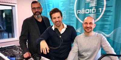 Rákóczi Feri, Sebestyén Balázs, és Vadon Jani, a Rádió 1 műsorvezetői