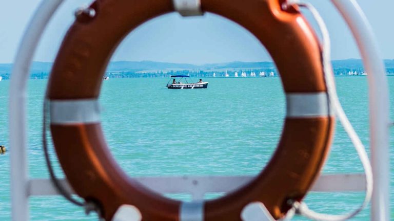 Balaton, mentőmellény