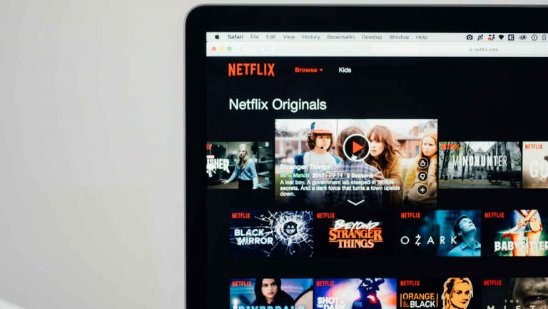 Netflix Caspar Camille, Unsplash