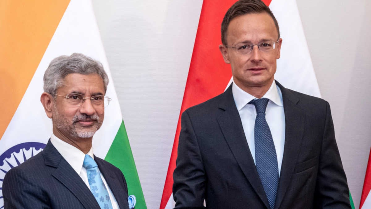 Szijjártó Péter külgazdasági és külügyminiszter (j) hivatalában fogadja Szubrahmanjam Dzsaishankar indiai külügyminisztert 2019. augusztus 26-án