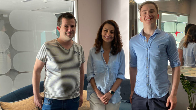 Trunk Tomi (Dablty) jobbra, középen Forgács Mariann közösségimédia-szakértő (Be Social) és balra Szalay Dániel (Media1)