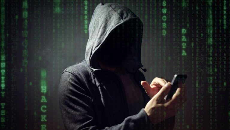 kémszoftver, megfigyelés, hacker