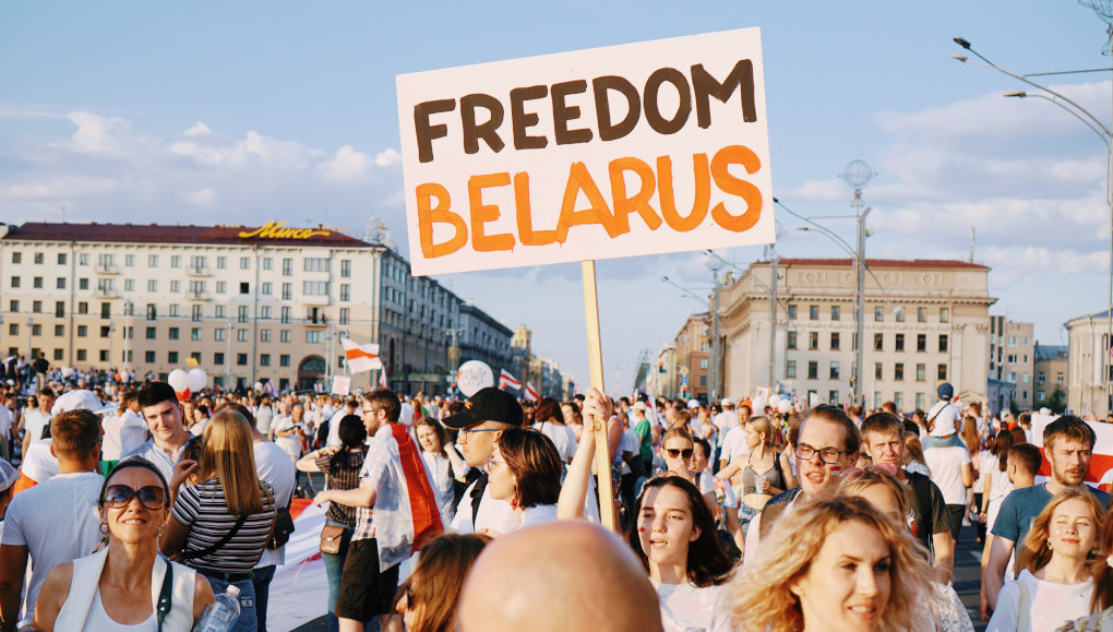 Fehéroroszországban a demokráciáért tüntető tömegek
