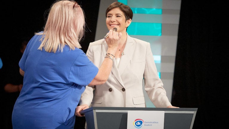 Dobrev Klára, a DK előválasztási miniszterelnök-jelöltje az RTL Klub által szervezett élő tévévita előtt 2021.10.13-án a tévécsatorna stúdiójában