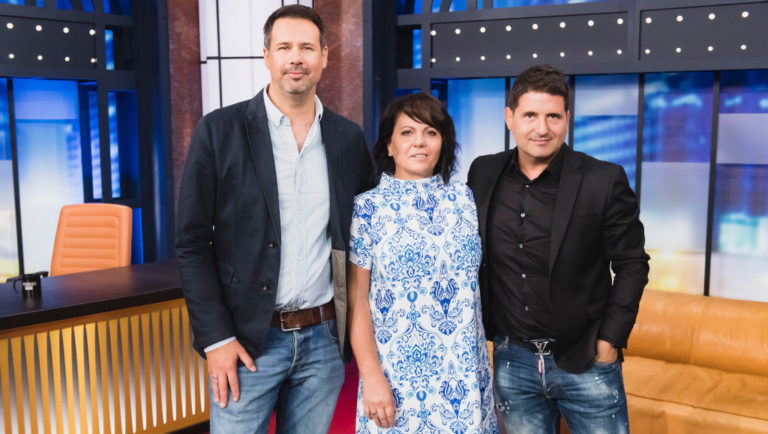 Kiss Péter programigazgató, Kelemen Beatrix tulajdonos és Hajdú Péter műsorvezető, vezérigazgató a Life TV / Media Vivantis sajtótájékoztatóján néhány nappal ezelőtt