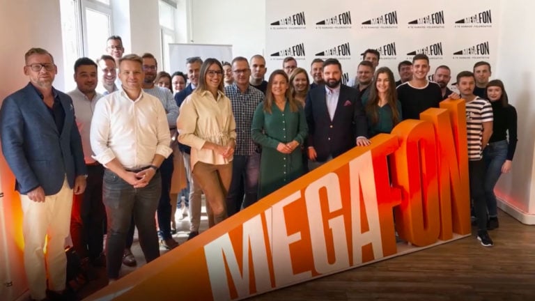 A Megafon Központ néhány támogatottja.