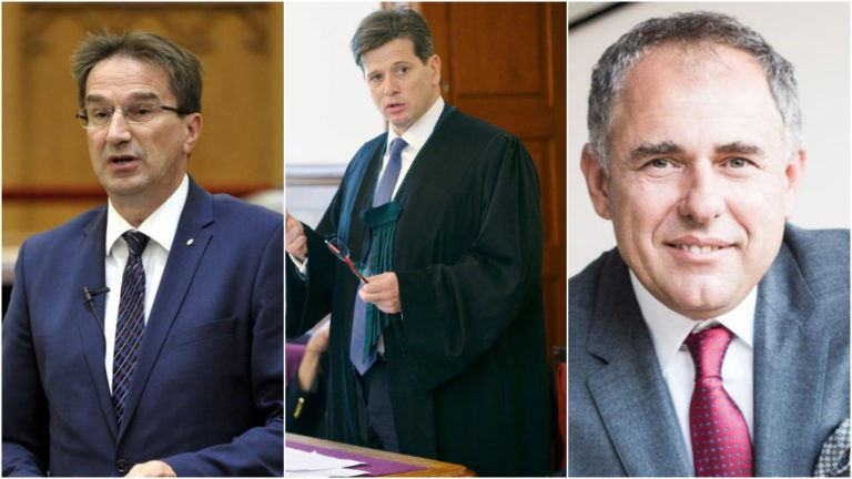 Völner Pál, a korrupciós botrány kapcsán lemondott llamtitkár, védője, dr. Papp Gábor egy másik ügy tárgyalásán korábban és Varga Zoltán, a Pegasus kiberfegyverrel megfigyelt médiavállalkozó, a Central Médiacsoport tulajdonosa