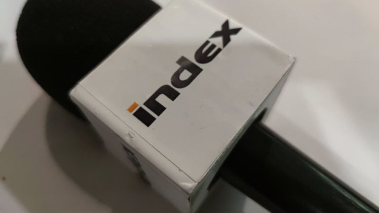 Az Index.hu portál riporteri mikrofonja