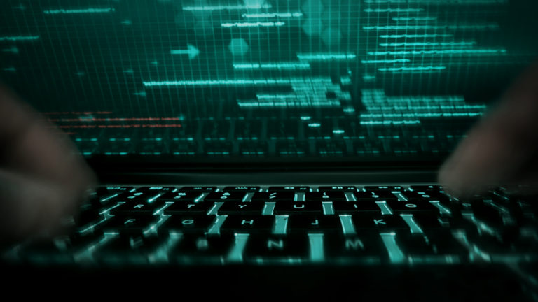 Hackertámadás, kibertámadás, hackerek.