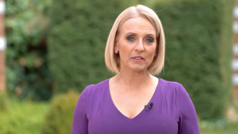 Marsi Anikó, a TV2 Tények hírolvasója a csatorna Orbán Viktor mellett kiálló videójában.