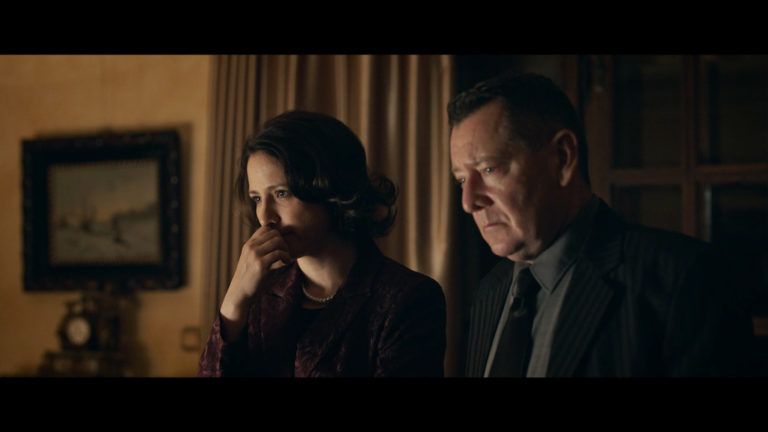 Az ElkXrtuk című mozifilm egy részlete: Bede Fazekas Szabolcs és Gubás Gabi