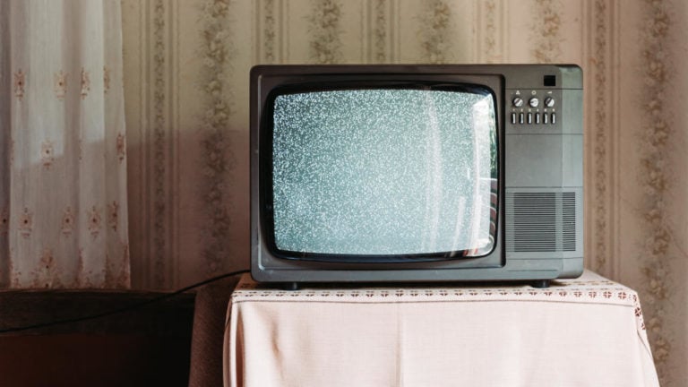 Analóg televízió, adásszünet, műsorszünet.