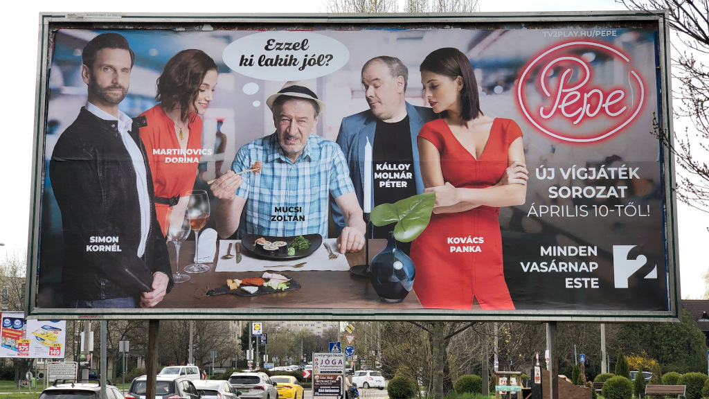 Pepe, a TV2 új saját gyártású sorozata a médiavállalat közterületi reklámplakátján