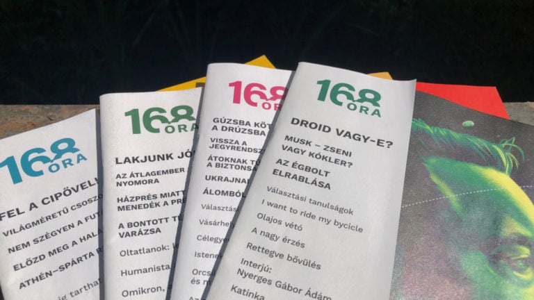 A 168 Óra néhány példánya.