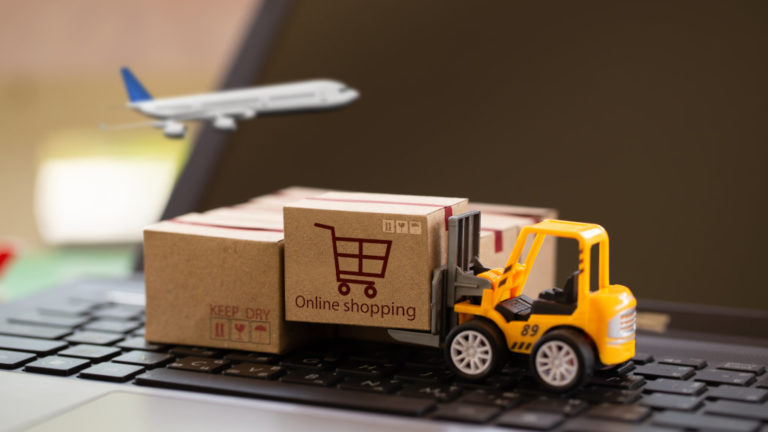 E-kereskedelem, online vásárlás, export, áruszállítás, logisztika.