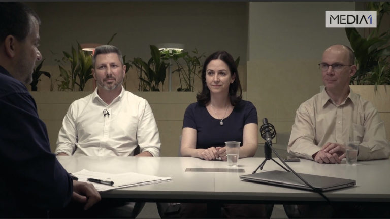 A Media1 e-kereskedelem beszélgetéssorozatának első vendégei (b-j): Csereklei Zoltán (Pelenka.hu), Hack-Handa Tünde (ENET) és Szeles Péter (Reacty Digital)