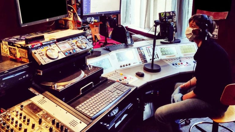 A Tilos Rádió stúdiója