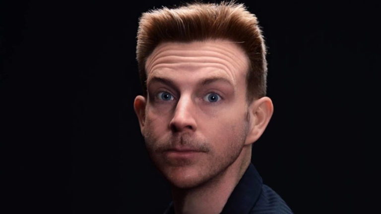 Alex Belfield, a BBC volt műsorvezetője.