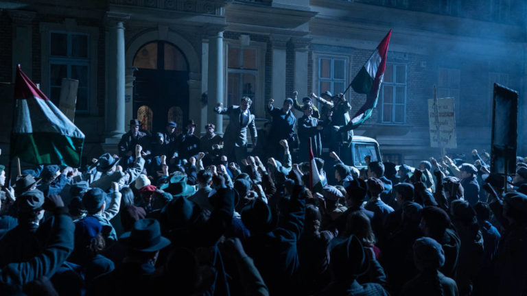 A Blokád című film egyik jelenete.