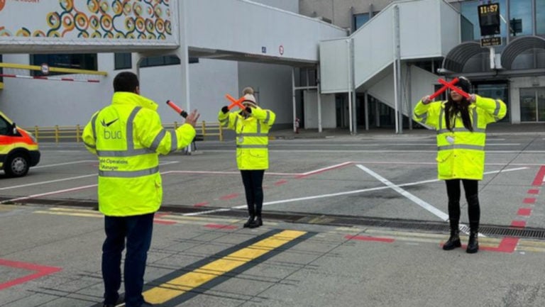 A Sztárok a reptéren – (Sz)állj munkába! című celebvetélkedőben Gáspár Bea és Gáspár Evelin is részt vett