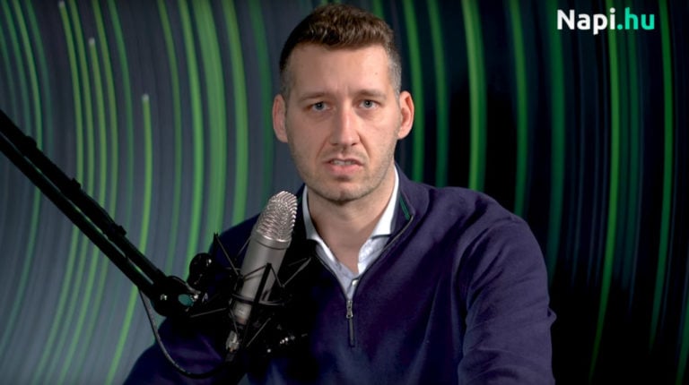 Gáll Csongor, a HírTV Informátor című műsorának volt műsorvezetője a Napi.hu munkatársaként