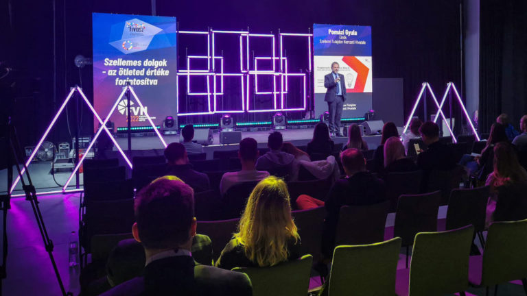 A Szellemi Tulajdon Nemzeti Hivatala elnöke, Pomázi Gyula a Fiatal Vállalkozók Hetén.