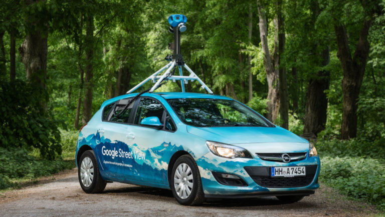 A Google Street View (Google Utcakép) funkció működésének alapjául szolgáló fotókat elkészítő Google Car