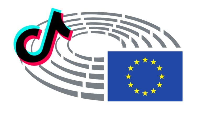 Az Európai Parlament és a TikTok logója.