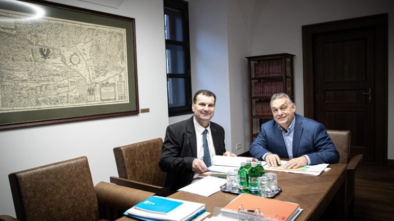 Vigh László országgyűlési képviselő Orbán Viktor társaságában.