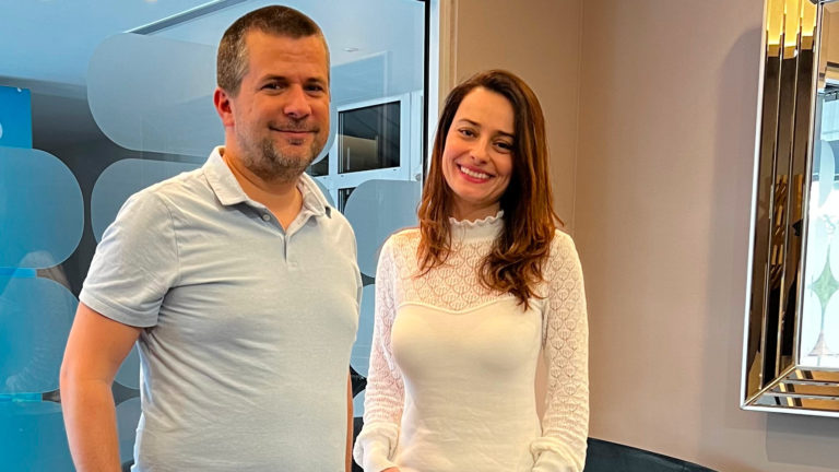 Forgács Mariann, a Be Social ügyvezetője és Szalay Dániel, a Media1 főszerkesztője