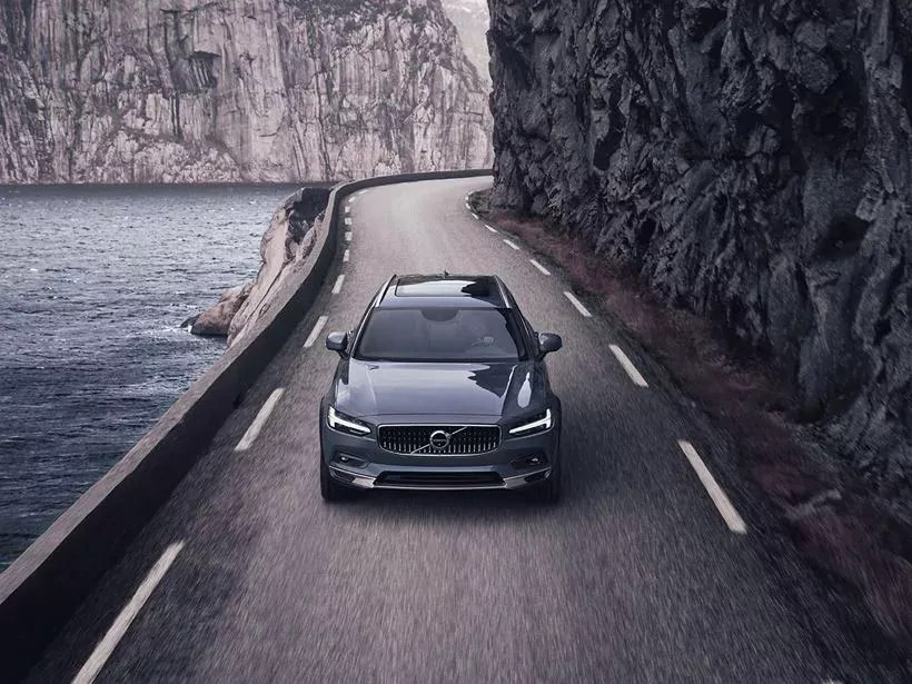 Volvo V90 Cross Country