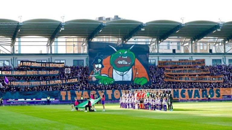 Az Újpest szurkolóinak élőképe 2023. május 1-jén.