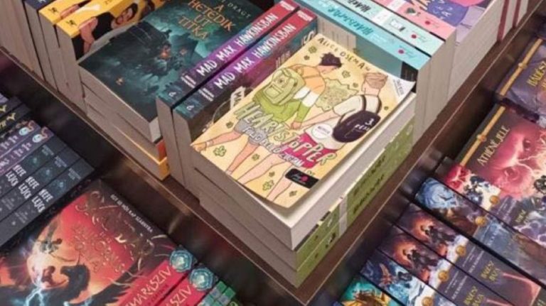 A Heartstopper című könyv a könyvesboltban.