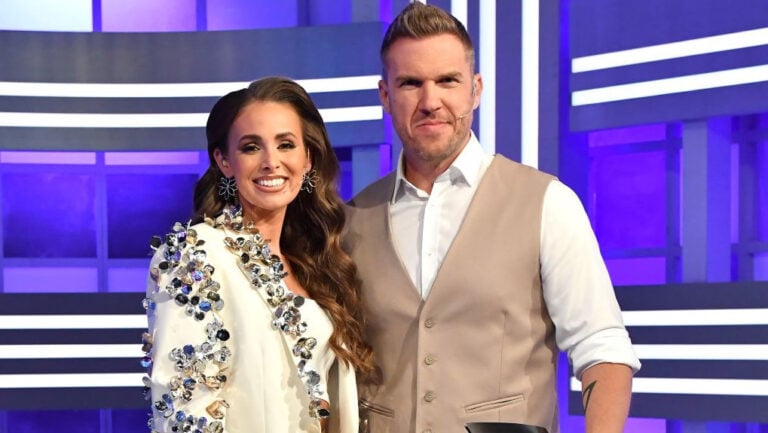 Sydney van den Bosch és Kasza Tibor, a TV2 Szerencsekerék című műsorának házigazdái