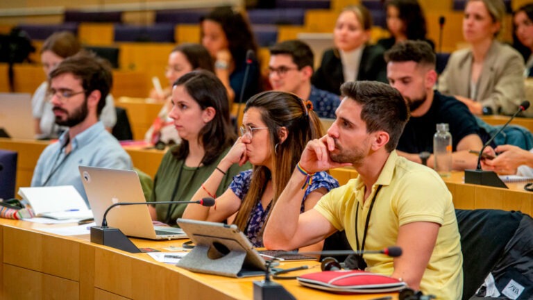 Training Programme for Young European Journalists (Az Európai Parlament fiatal újságíróknak szervezett tréningje)