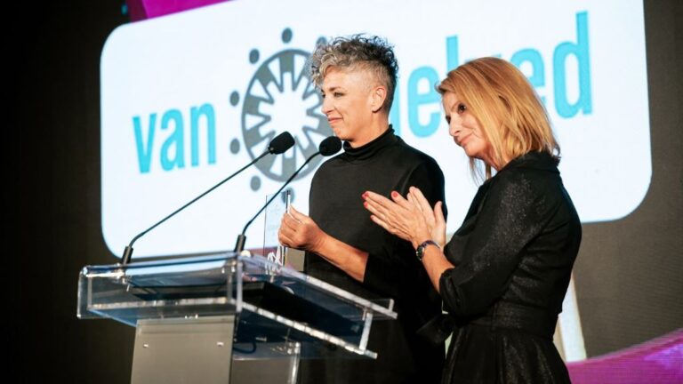 Bódis Kriszta, a Van Helyed Alapítvány létrehozója és Kiss Eleonóra, a Ringier Hungary napilap üzletágának vezetője