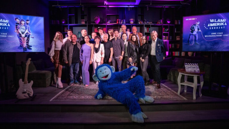 A Valami Amerika sorozat alkotói