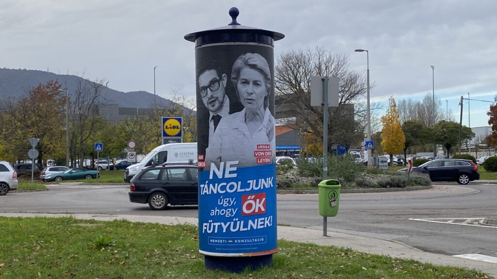 Nemzeti Konzultáció néven futó propagandakampány Budapesten