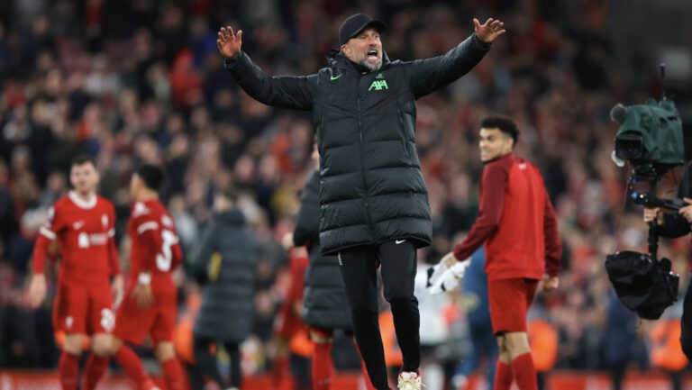 A Network4 közvetíti vasárnap élőben a Chelsea - Liverpool Ligakupa-döntőt a Wembley Stadionból.