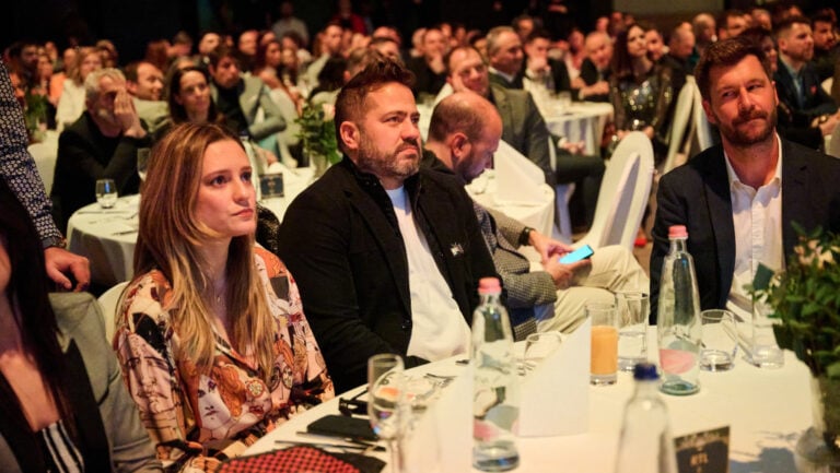 Sztarenki Dóra a Televíziós Újságírók Díja gálán