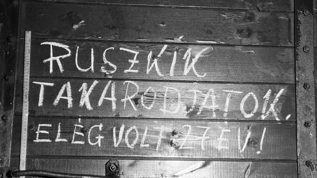 Politikai falfirka a Kádár-rendszerből