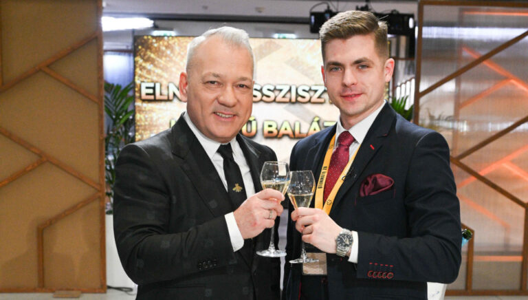 Balogh Levente (balra) és Keserű Balázs, Az álommeló 1. évadának győztese