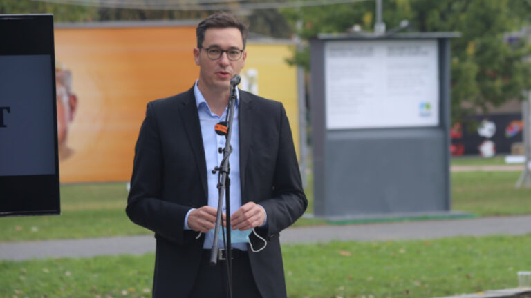 Karácsony Gergely budapesti főpolgármester megnyitja az ARC kiállítást a fővárosban