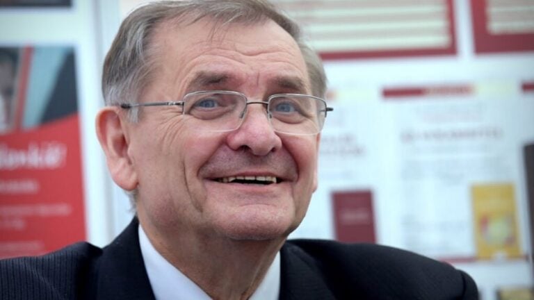 Lezsák Sándor lapkiadó, a Magyar Országgyűlés alelnöke