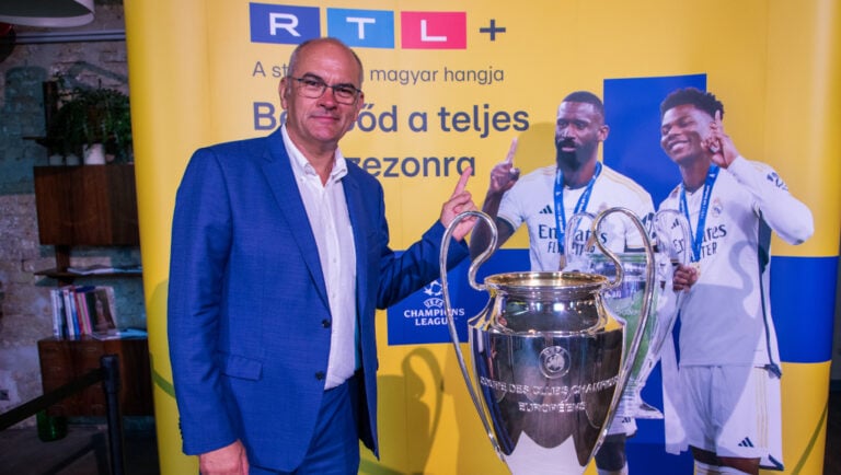 Gundel Takács Gábor műsorvezető az RTL+ UEFA BL sajtóeseményén