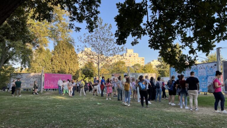 A 24. ARC kiállítás itt még békésen zajlott