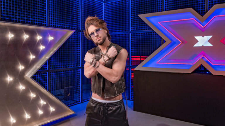 Szépréthy Roland, az X-Faktor háttérműsorának arca